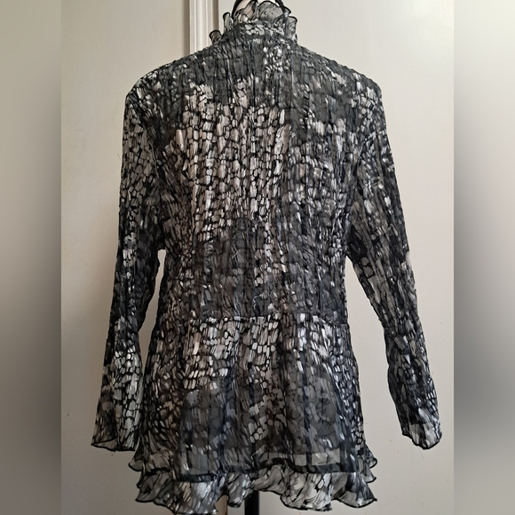 Kim Rogers Signature black and gray top. Size PXL - Picture 9 of 9